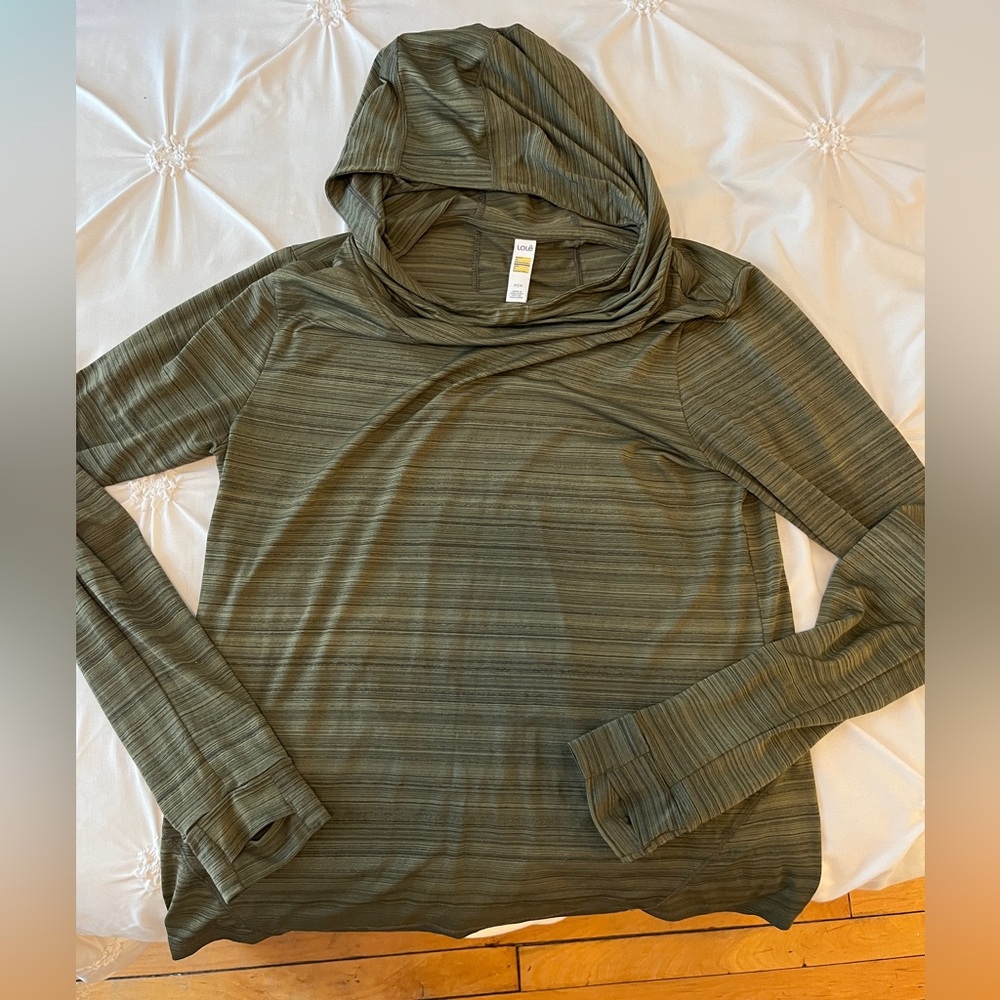 Lolë hooded long sleeve